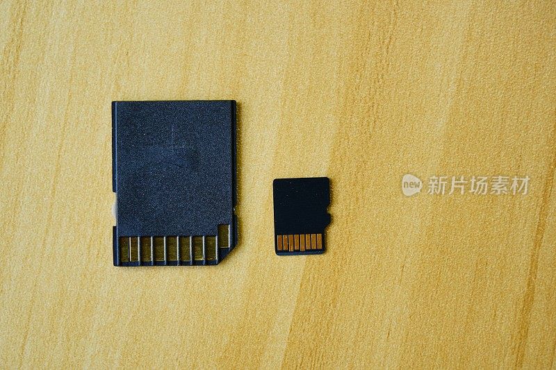 Micro SD存储卡和SD卡适配器